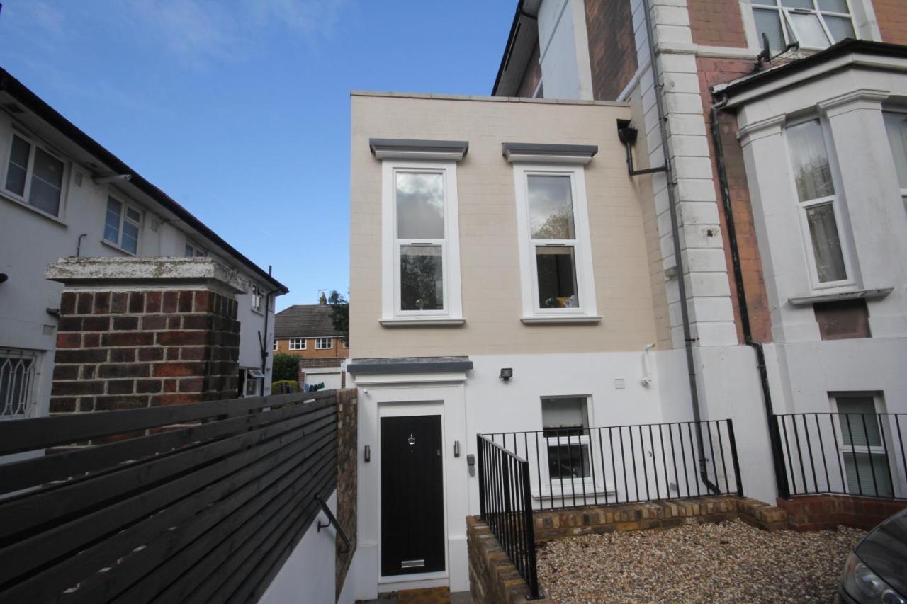Appartamento Eversley'S Mews Londra Esterno foto